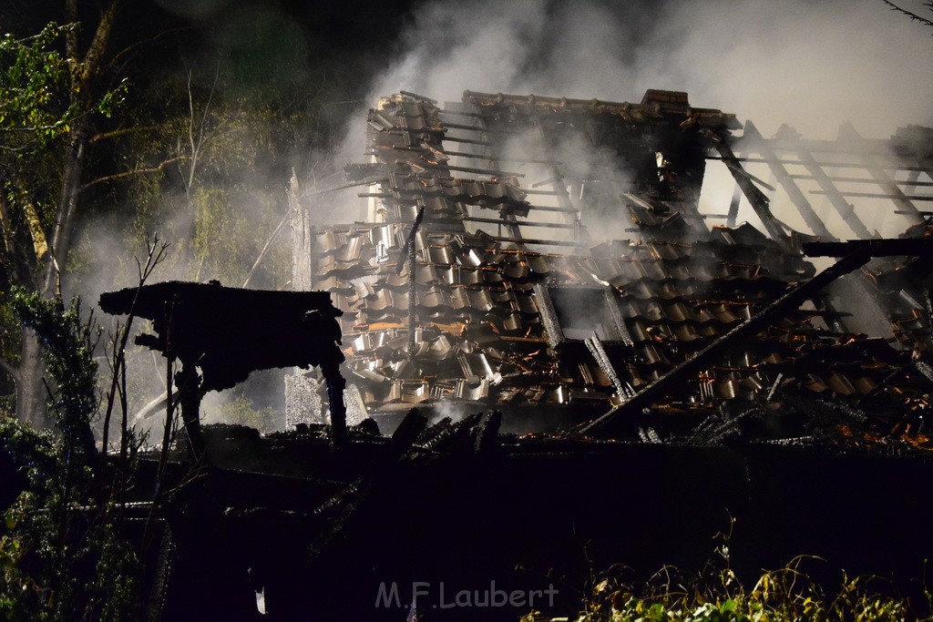 Grossfeuer Einfamilienhaus Siegburg Muehlengrabenstr P0334.JPG - Miklos Laubert